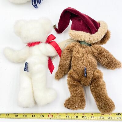 BOYDâ€™S BEARS LOT #4 - CHRISTMAS BEARS & DOG