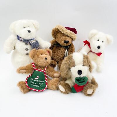 BOYDâ€™S BEARS LOT #4 - CHRISTMAS BEARS & DOG