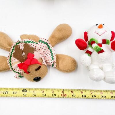 CHRISTMAS STUFFED FRIENDS LOT