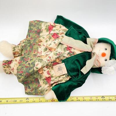 CHRISTMAS STUFFED FRIENDS LOT