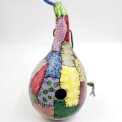 PAINTED HANGING BIRDHOUSE GOURD