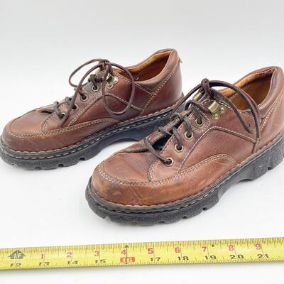 BORN BROWN BOOTS - WOMENâ€™S SIZE 7