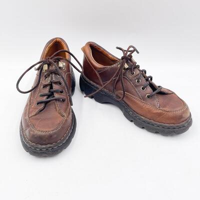 BORN BROWN BOOTS - WOMENâ€™S SIZE 7