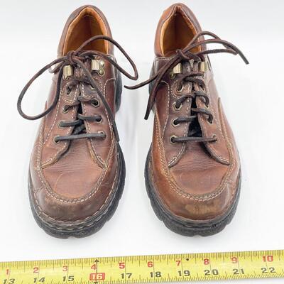 BORN BROWN BOOTS - WOMENâ€™S SIZE 7
