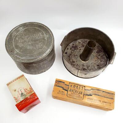 VINTAGE KITCHEN DECOR BUNDLE