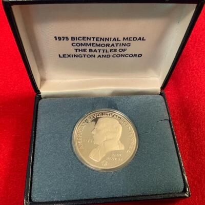 1975 SILVER DOLLAR SIZE LEXINGTON CONCORD PROOF MEDAL â€œTHE SHOT HEARD AROUND THE WORLDâ€
