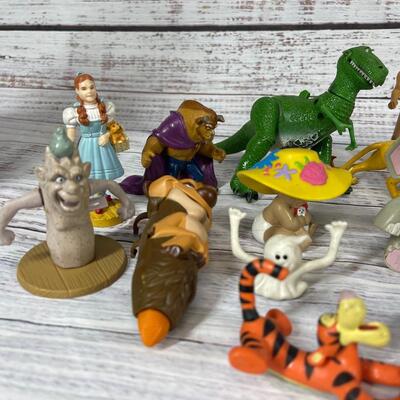 PVC character figurine lot Disney Warner Bros, rtc