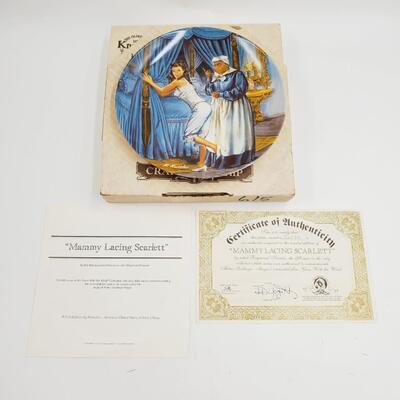 KNOWLES LIMITED EDITION ~ GONE WITH THE WIND~ "MAMMY LACING SCARLETT""