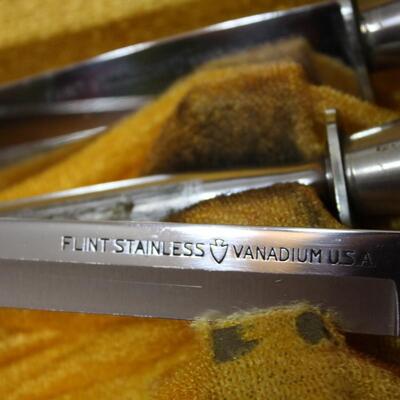 Vintage Flint Vanadium Carving set (JS/LG)