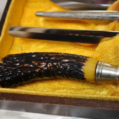 Vintage Flint Vanadium Carving set (JS/LG)