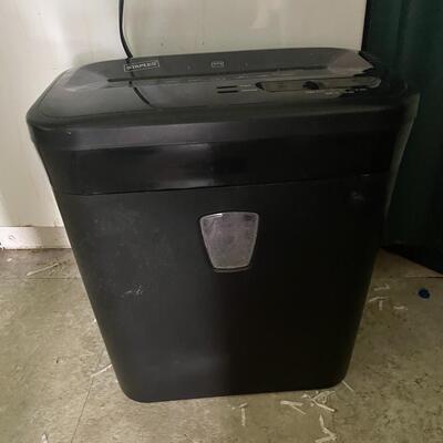 lot 367- Staples paper shredder