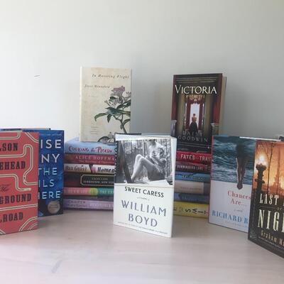 Lot 182: Recent Hardback Novels: Like New 