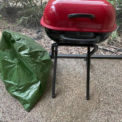 Lot 313  Charcoal Grill