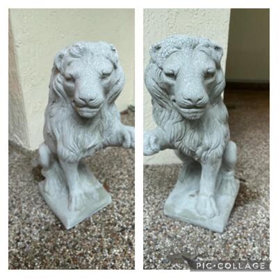 Lot 314  Pair of Lion Statues