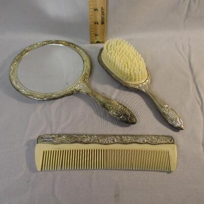 Lot 16 - Silverplated Vanity Set