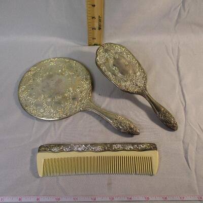 Lot 16 - Silverplated Vanity Set