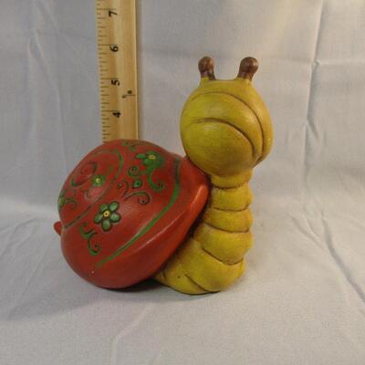 Lot 25 - Vintage Ceramic Snail