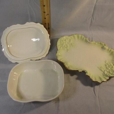 Lot 28 - Ceramic Dresser Box and Underplate