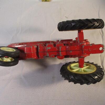 Lot 30 - Red International Tractor