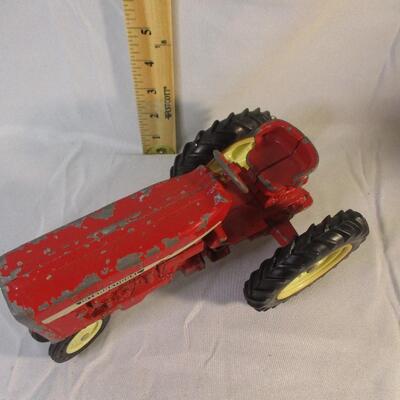 Lot 30 - Red International Tractor