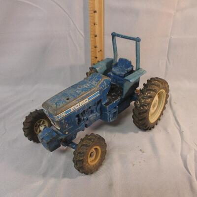 Lot 35 - ERTL Blue Ford 7710 Tractor