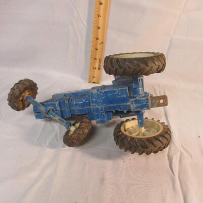 Lot 35 - ERTL Blue Ford 7710 Tractor