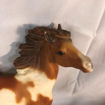 Lot 37 - 1980 Bob Scriver Brown and White Horse