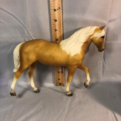 Lot 38 - Breyer Mold Butterscotch Horse