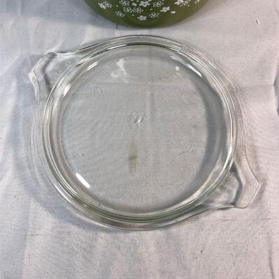 Lot 42 - Pyrex Happy Daisy Covered Casserole