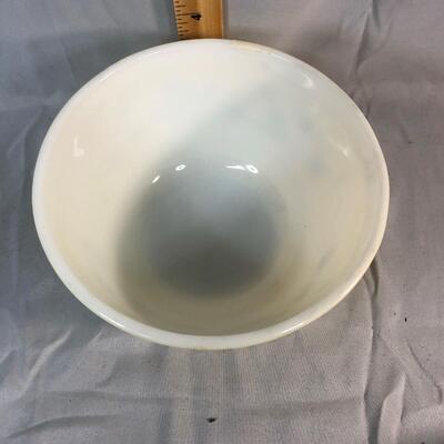Lot 49 - Pyrex Shenandoah Mixing Bowl Medium
