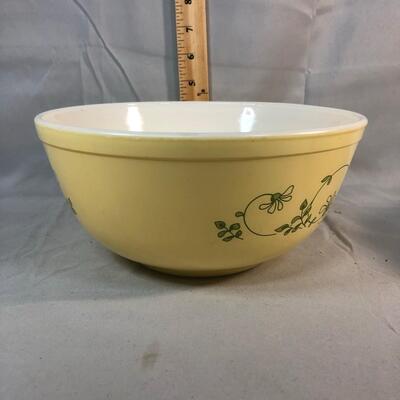 Lot 50 - Pyrex Shenandoah Mixing Bowl Large
