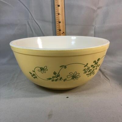 Lot 50 - Pyrex Shenandoah Mixing Bowl Large