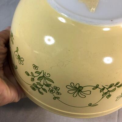 Lot 50 - Pyrex Shenandoah Mixing Bowl Large