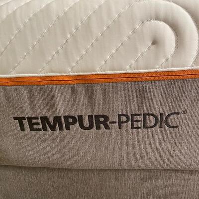 Lot 316  King Tempur-Pedic Mattress - Like New