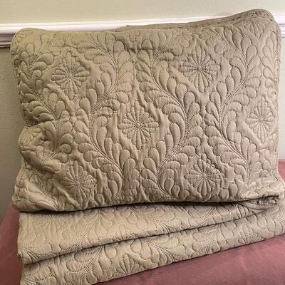 Lot 332  Sage Green Comforter and Shams  Queen