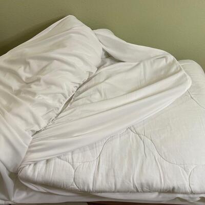 Lot 336  King Mattress Pad