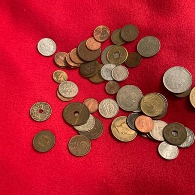 FOREIGN VACATION CHANGE COINS