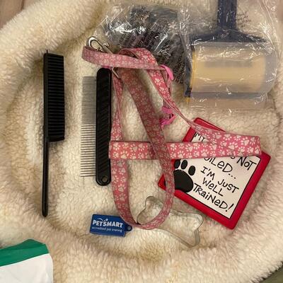 Lot 371  Dog Misc 