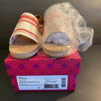 Lot 341:  Tory Burch Espadrilles Size 9