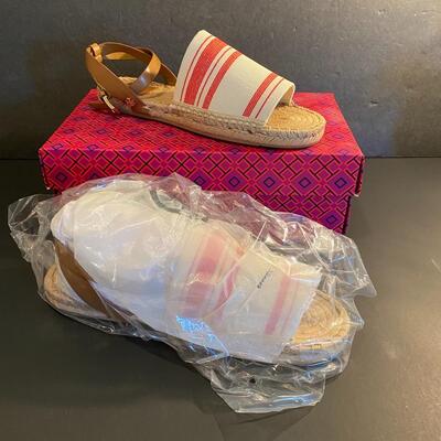 Lot 341:  Tory Burch Espadrilles Size 9