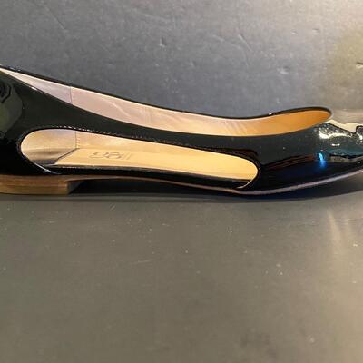 Lot 343: Giorgio Armani & Barneyâ€™s New York