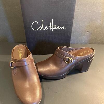 Lot 344: Cole Haan Shoes Women's size 9
