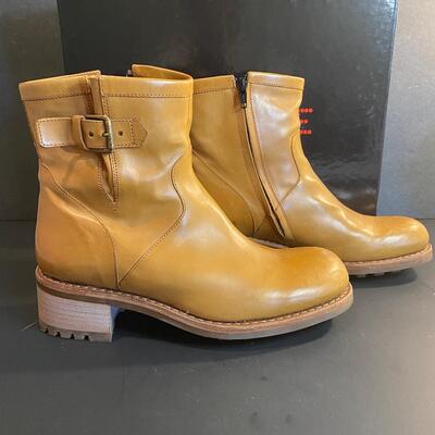 Lot 345: Coach & Free Lance Shoes