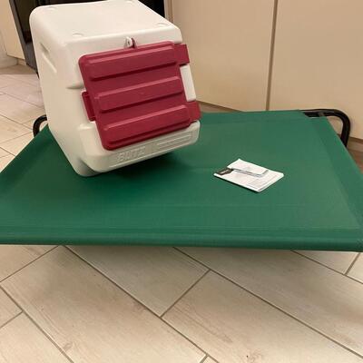 Lot 377  Elevated Cooling Pet Bed and Food Bin