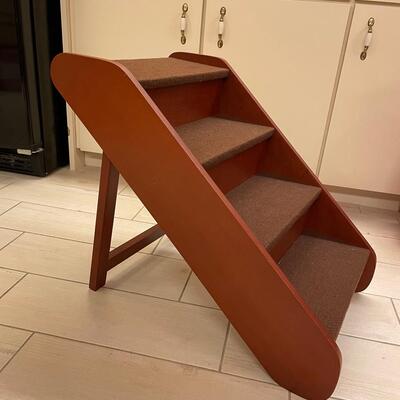 Lot 378  Pet Stairs
