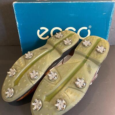 Lot 347: Womenâ€™s Golf Shoes