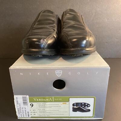 Lot 347: Womenâ€™s Golf Shoes