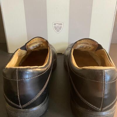Lot 347: Womenâ€™s Golf Shoes