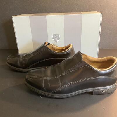 Lot 347: Womenâ€™s Golf Shoes