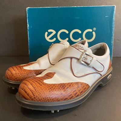 Lot 347: Womenâ€™s Golf Shoes
